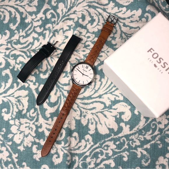 Fossil Watch w/ extra band - Picture 3 of 5